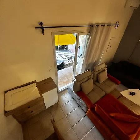 Holiday home Kalliste *